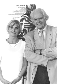 Claudia Dillmann zusammen mit Hilmar Hoffmann
